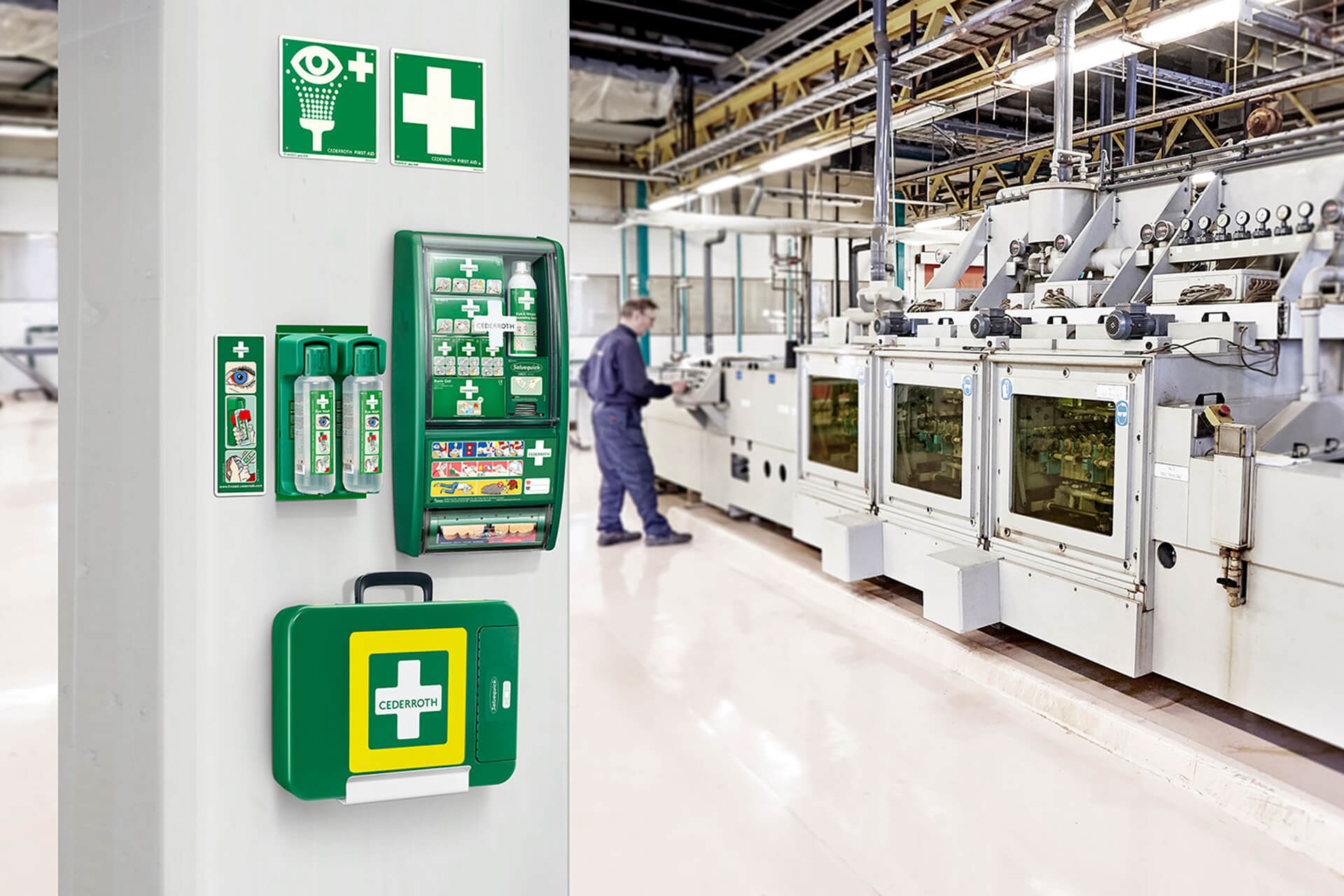 Cederroth_0008_first-aid-industri-pelare-web